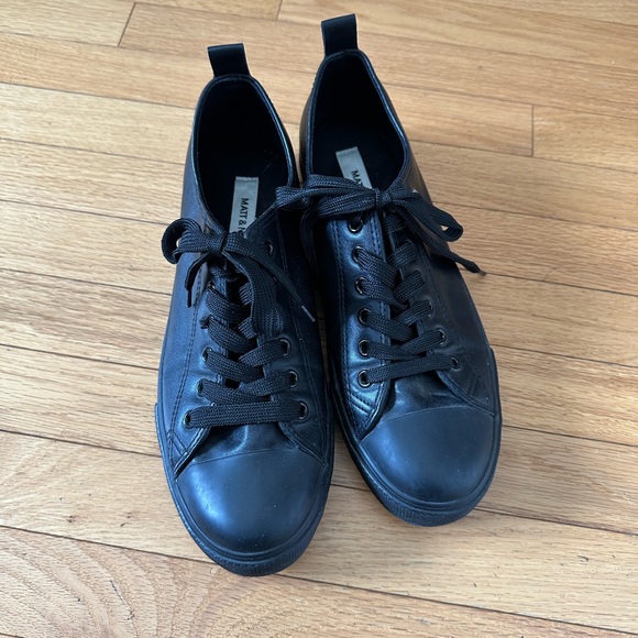 Matt & Nat Black Vegan Sneakers (10) - Picture 4 of 8